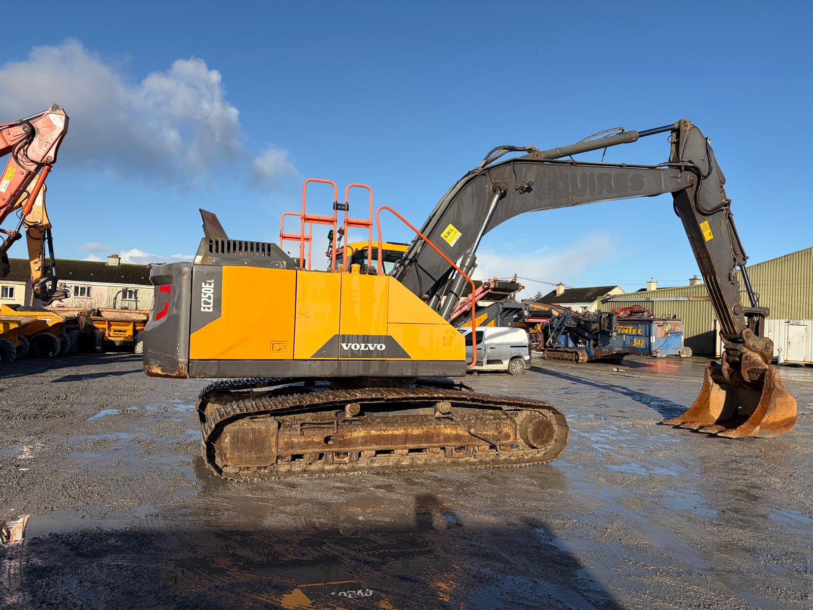 A Volvo 250EL Excavator - Image 2
