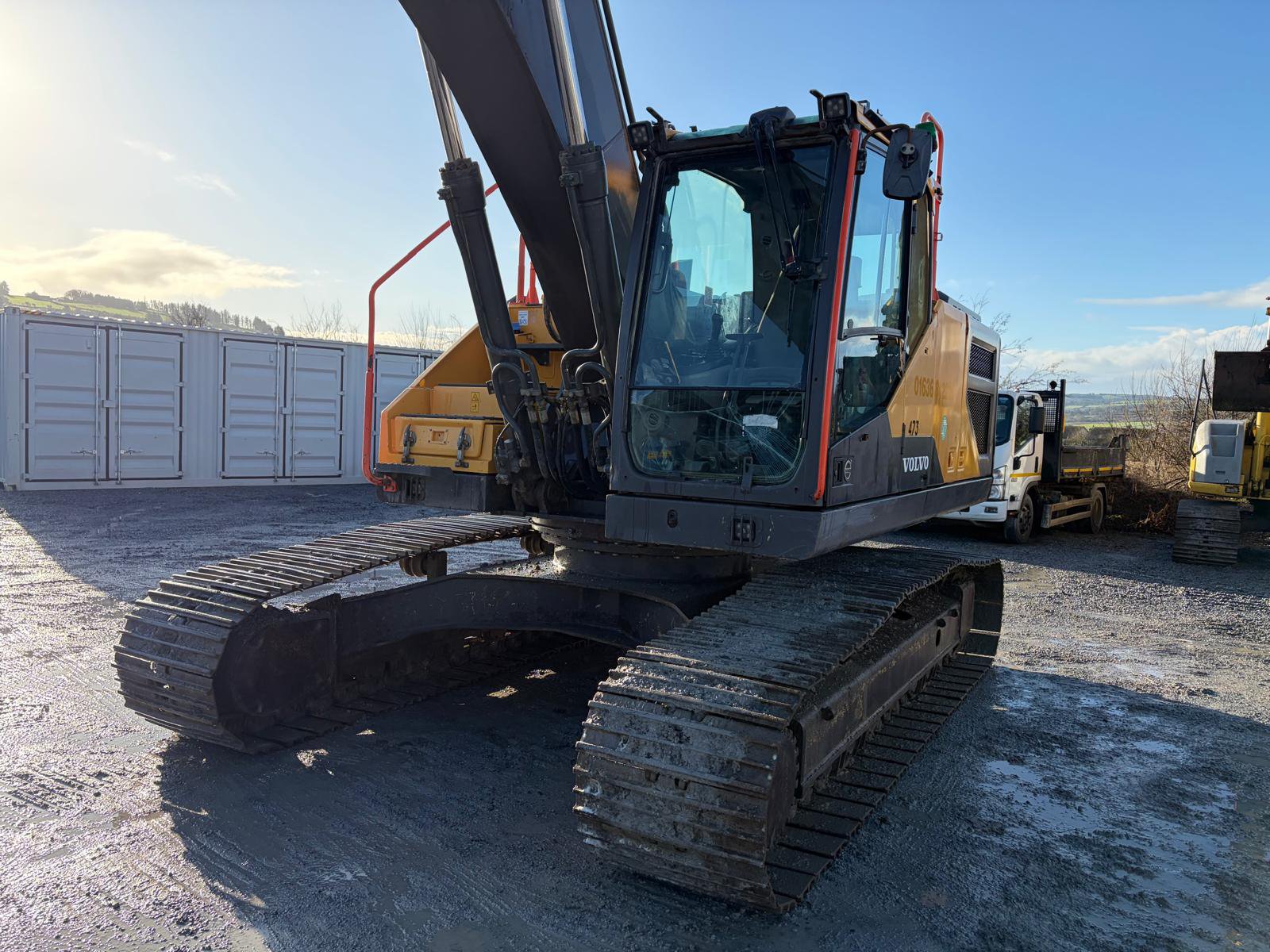 A Volvo 250EL Excavator - Image 6