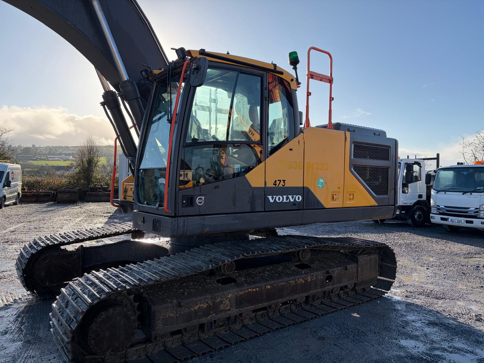 A Volvo 250EL Excavator - Image 3